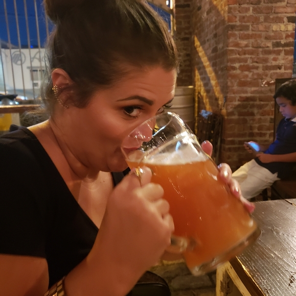 Meet your Posher, Jessica - Picture 3 of 5